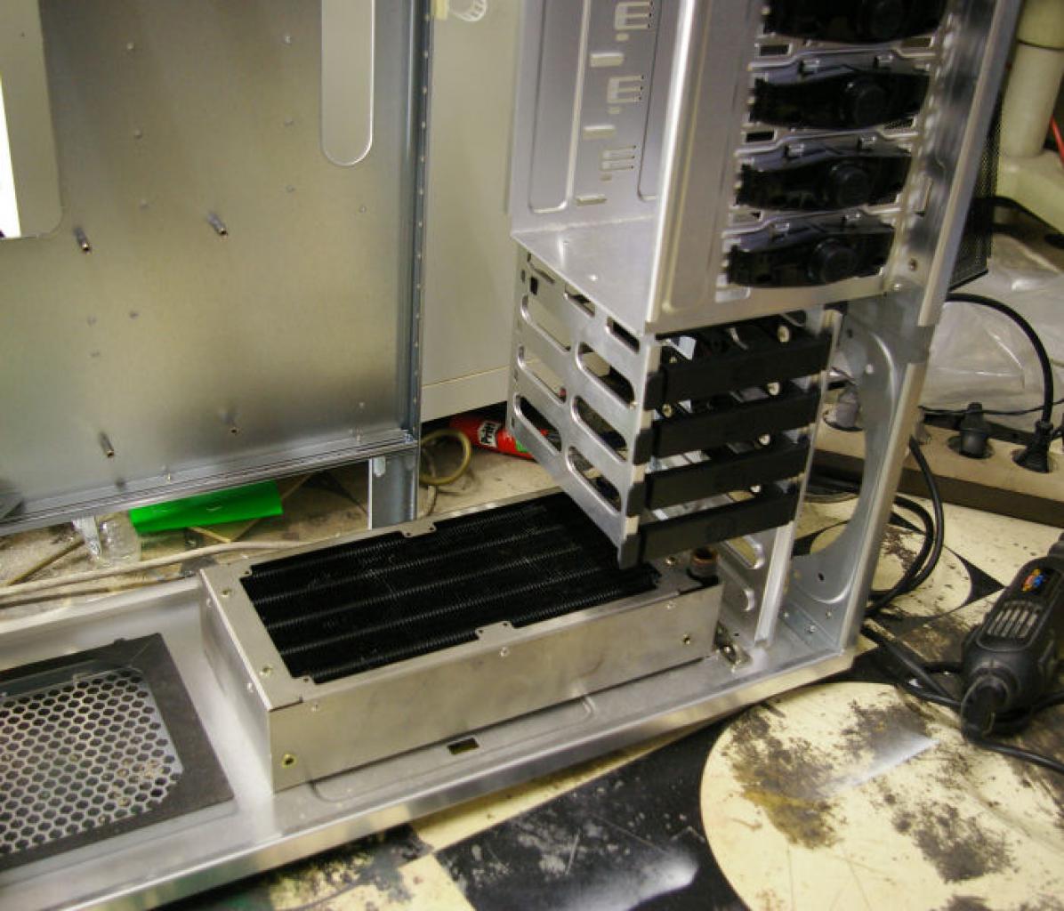 [17/01/2010] So entsteht das Cebit-Vorführgehäuse für das MSI Big Bang Fuzion (14)