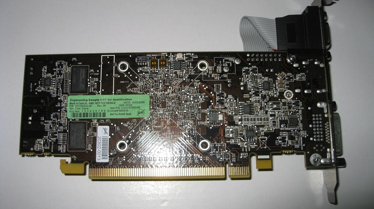[15/01/2010] AMD Cedar-GPU: Erste mutmaßliche Fotos einer Grafikkarte aufgetaucht (1)