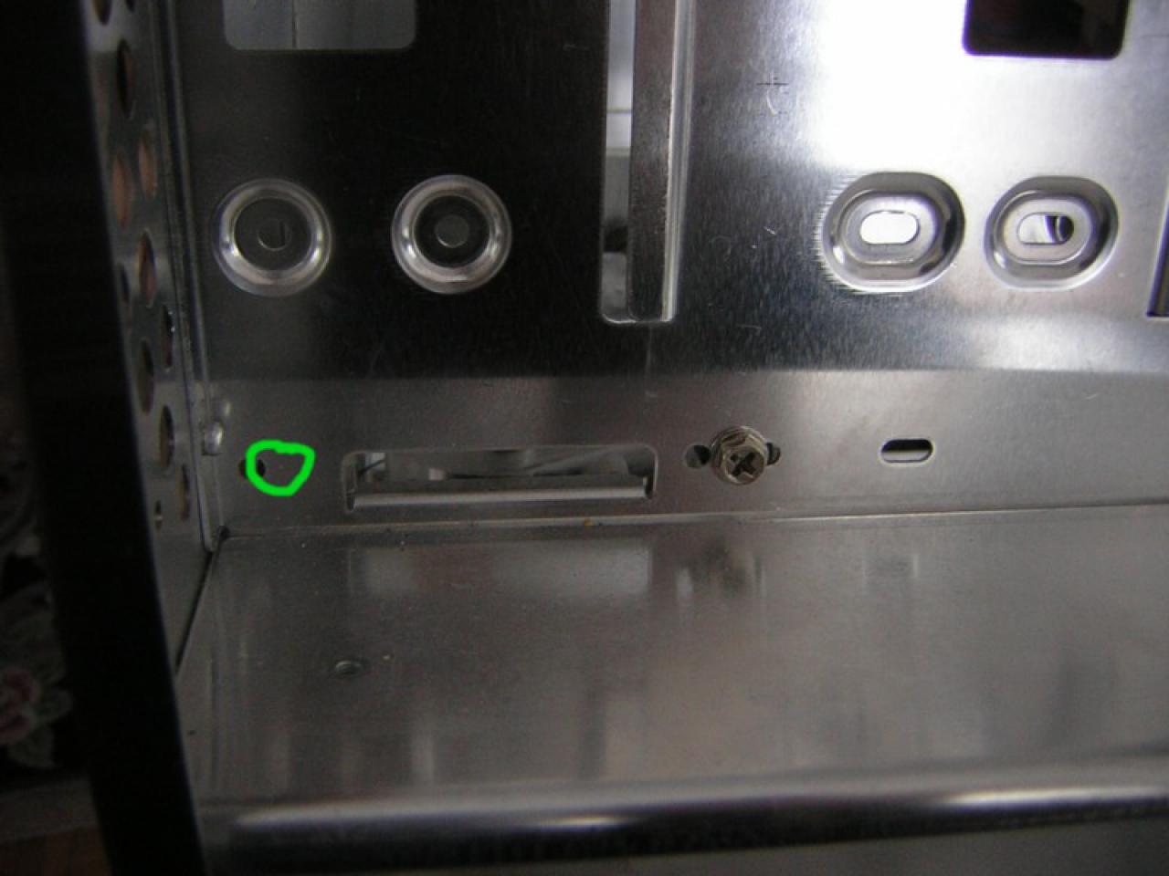 [10/01/2010] Ab auf die Insel: Casemod-Projekt bringt den Sommer in den PC (9)
