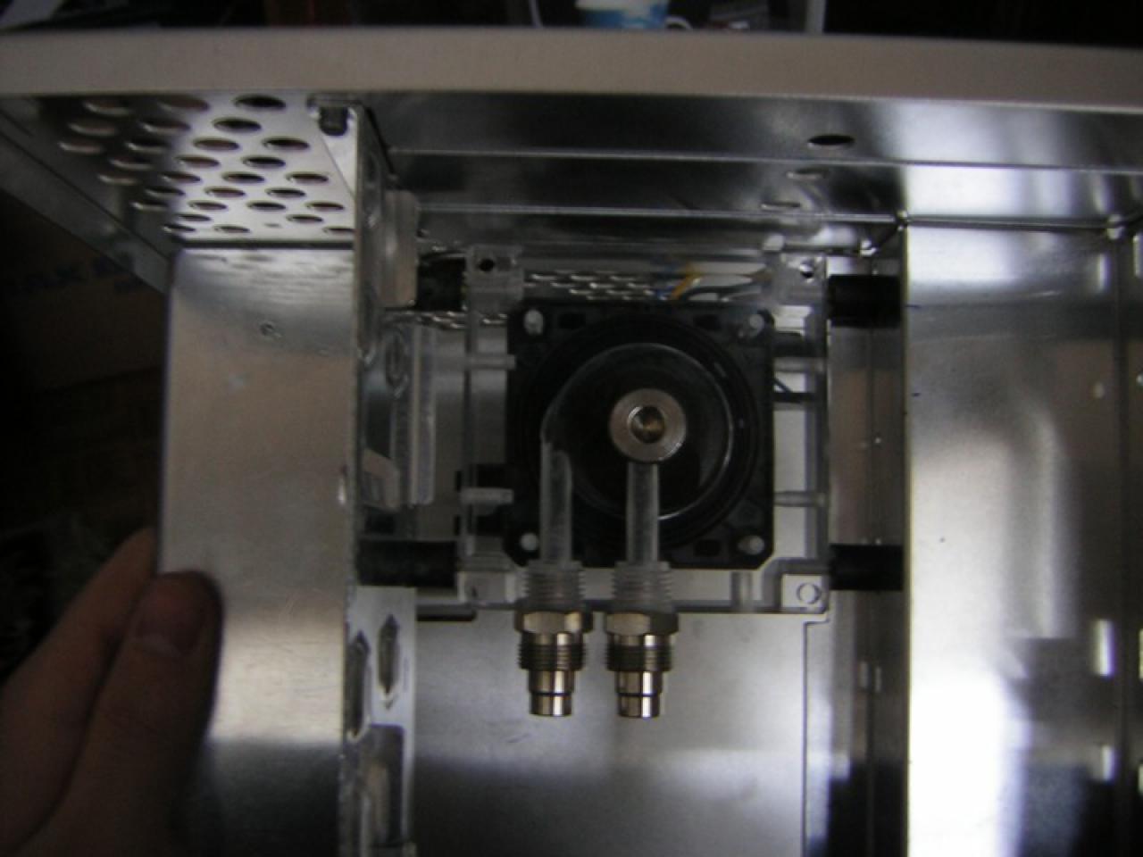 [10/01/2010] Ab auf die Insel: Casemod-Projekt bringt den Sommer in den PC (10)