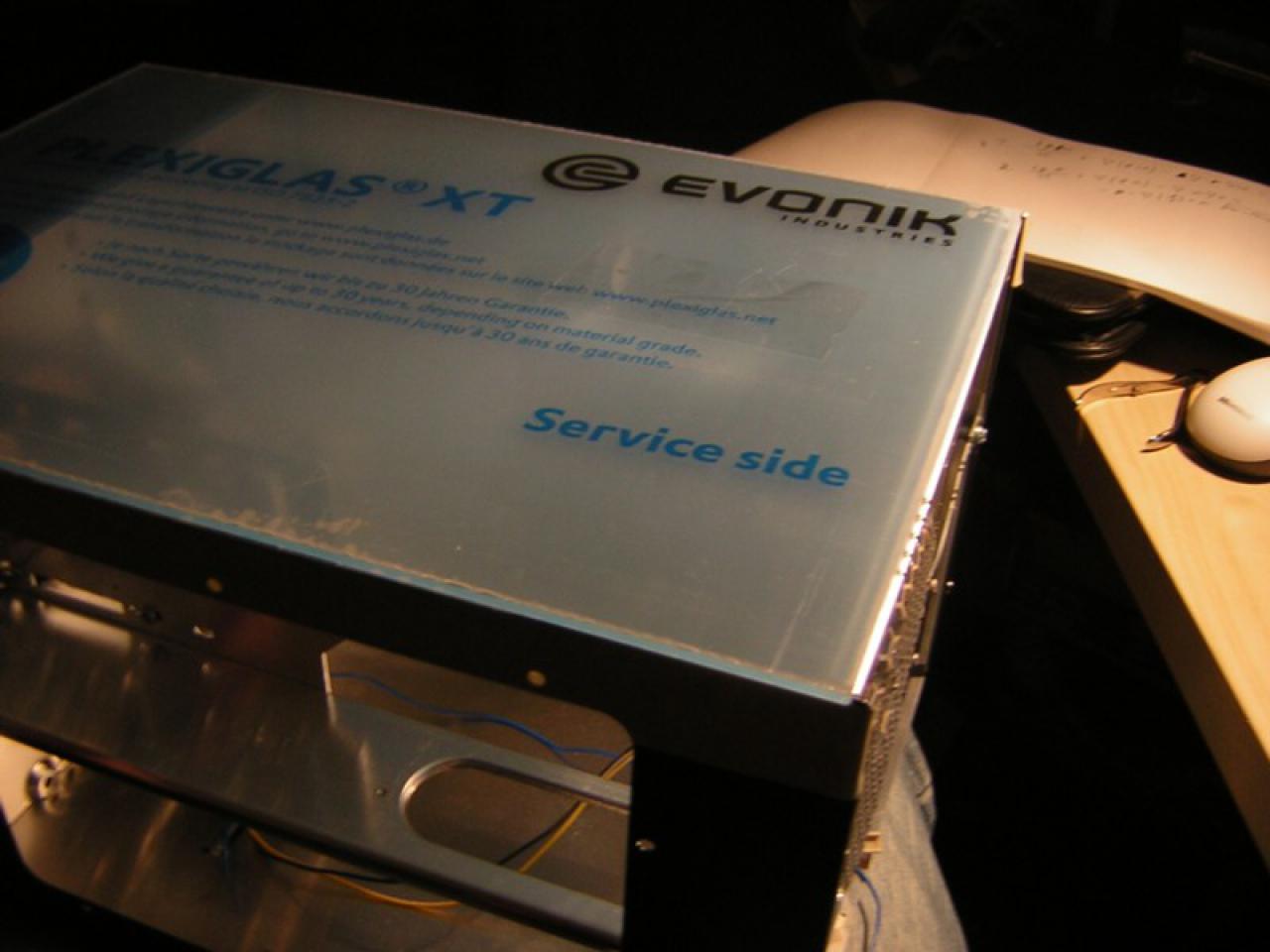 [10/01/2010] Ab auf die Insel: Casemod-Projekt bringt den Sommer in den PC (14)