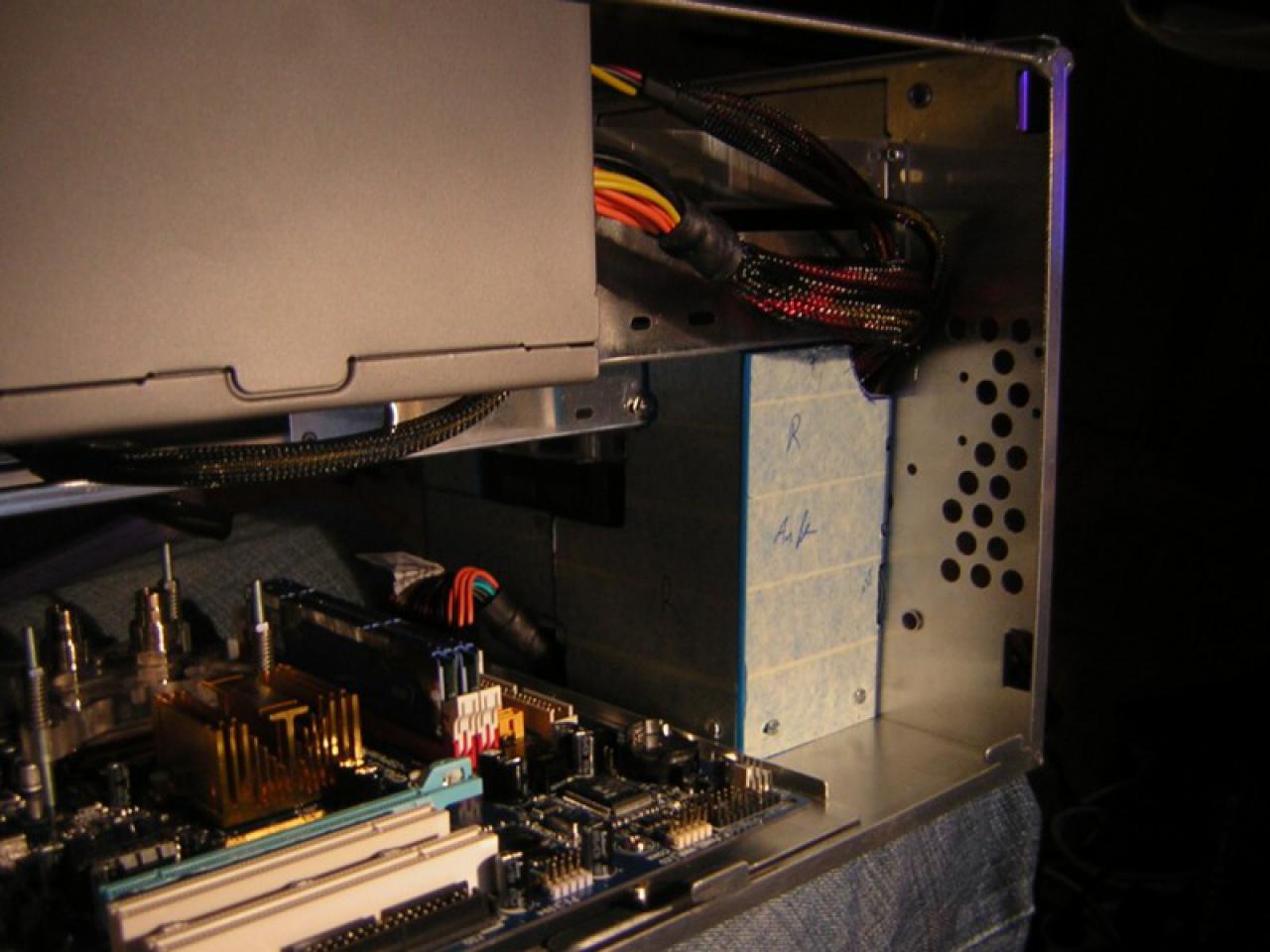 [10/01/2010] Ab auf die Insel: Casemod-Projekt bringt den Sommer in den PC (32)