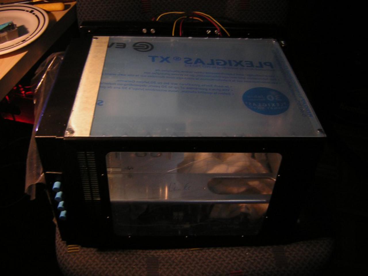 [10/01/2010] Ab auf die Insel: Casemod-Projekt bringt den Sommer in den PC (55)