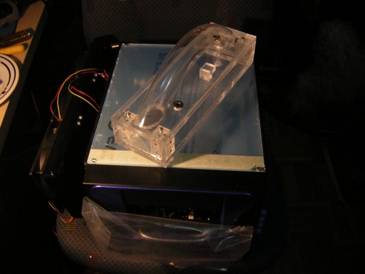 [10/01/2010] Ab auf die Insel: Casemod-Projekt bringt den Sommer in den PC (57)