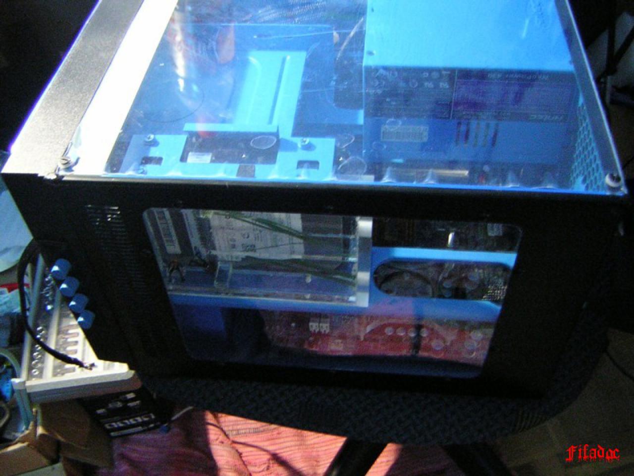 [10/01/2010] Ab auf die Insel: Casemod-Projekt bringt den Sommer in den PC (87)