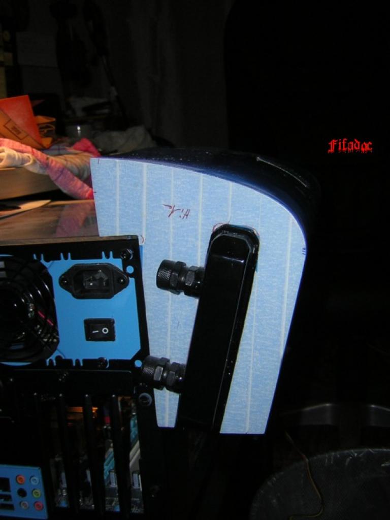 [10/01/2010] Ab auf die Insel: Casemod-Projekt bringt den Sommer in den PC (99)