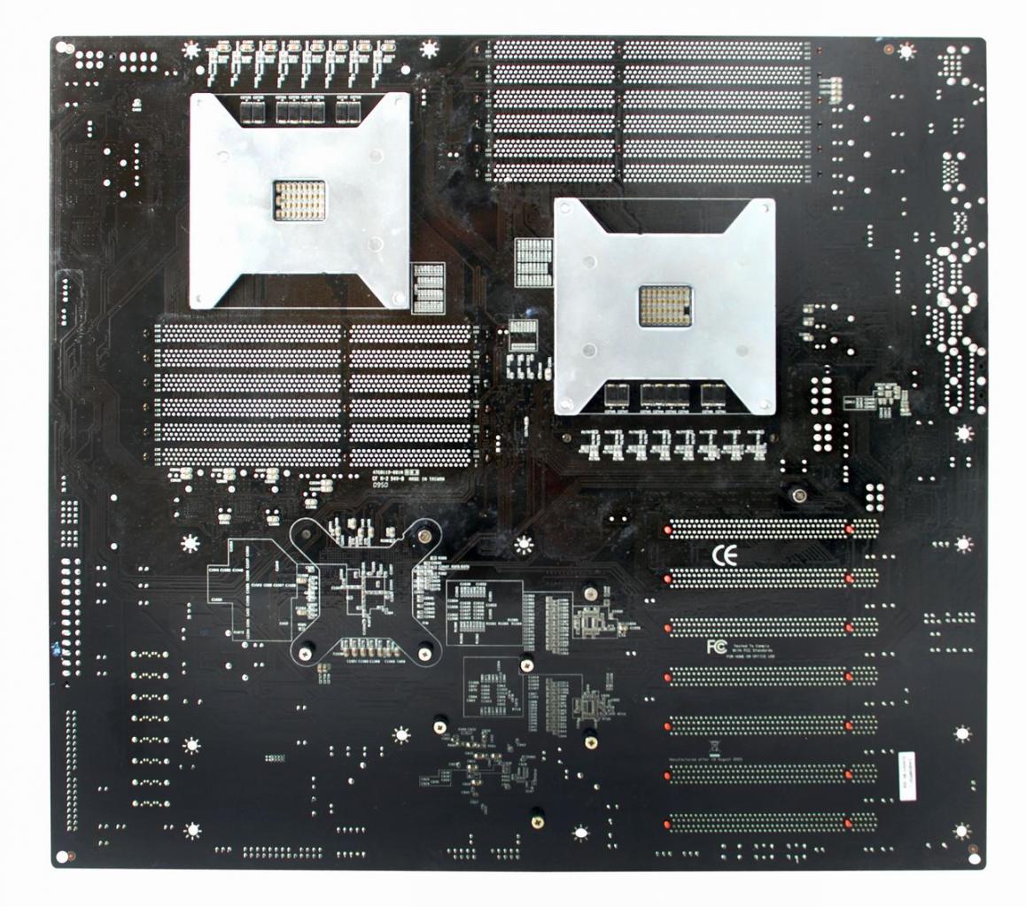 [09/01/2010] EVGA mit Dual-Sockel-Mainboard auf der CES (3)