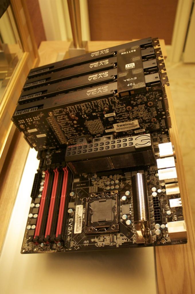 [09/01/2010] EVGA mit X58 Quad-SLI Classified (11)