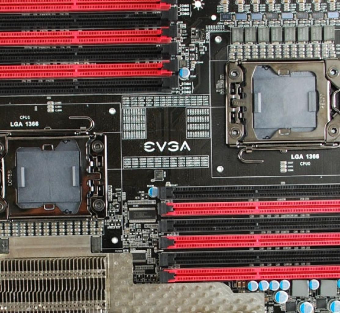 [01/01/2010] EVGA scheint ein neues Schmuckstück für Enthusiasten anbieten zu wollen: Ein Mainboard, welches gleich zwei Intel-Prozessoren im LGA1366-Format aufnehmen kann.
