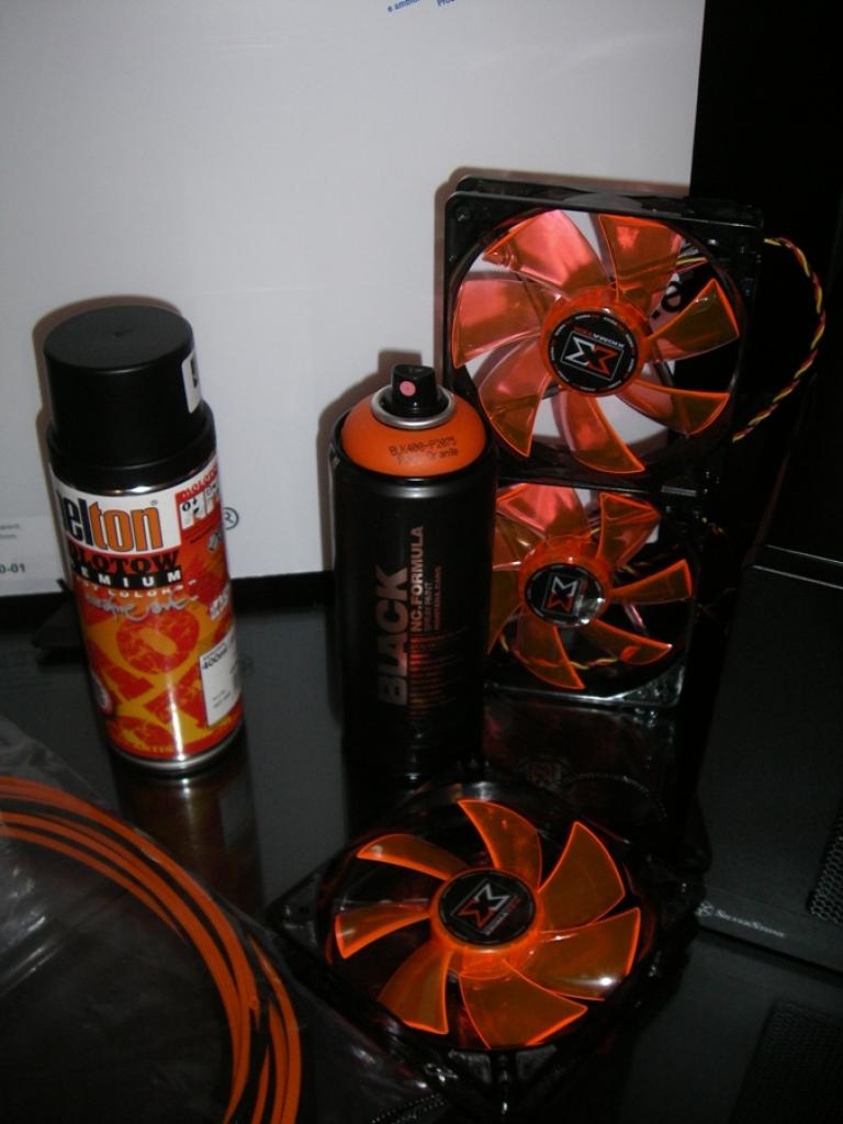[09/01/2010] Tolles Casemod-Projekt: Schnelles, LAN-taugliches Mini-ITX-System mit Wakü (3)