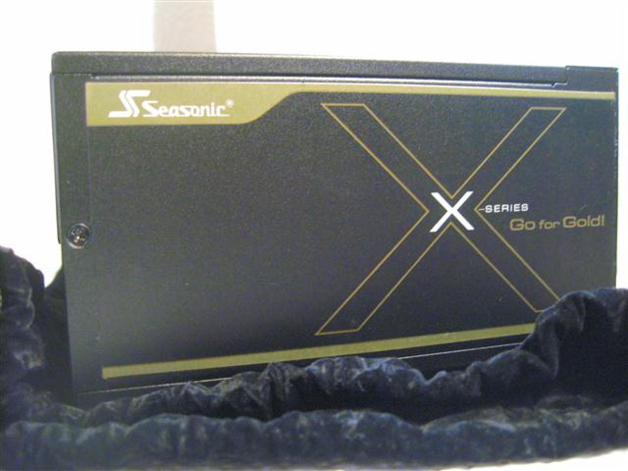 [23/01/2010] Sehenswerte Silverstone-Fortress-FT02-Casemod (7)