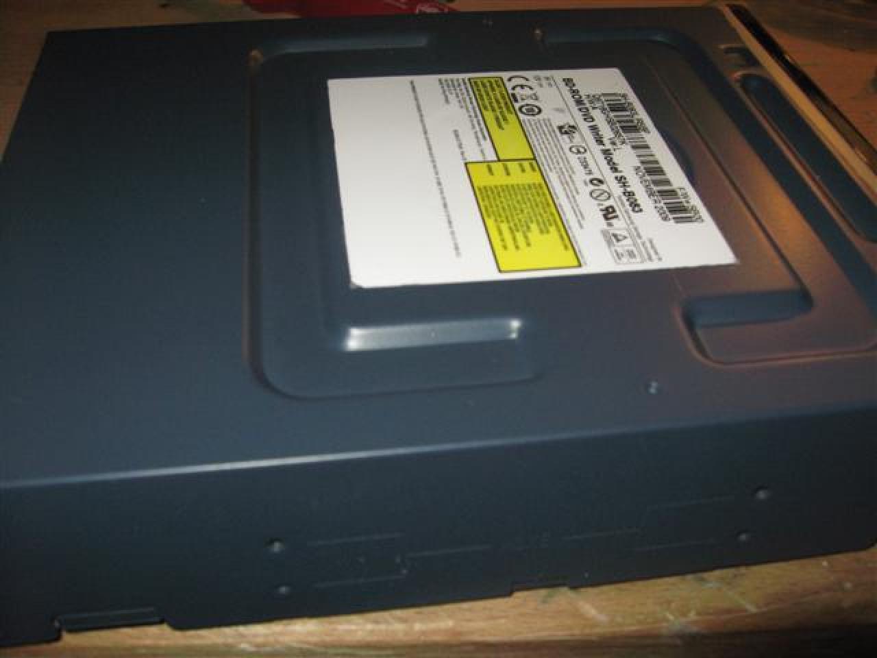 [23/01/2010] Sehenswerte Silverstone-Fortress-FT02-Casemod (29)
