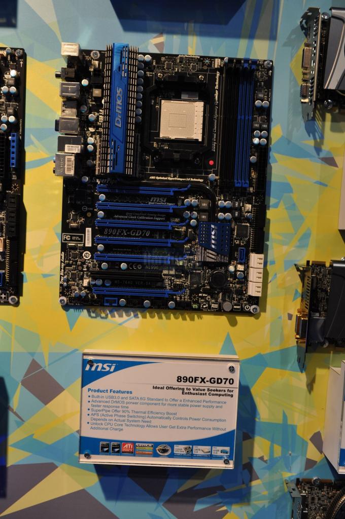 [13/01/2010] CES: MSI zeigt Mainboard mit AMDs neuem Top-Chipsatz 890FX (1)