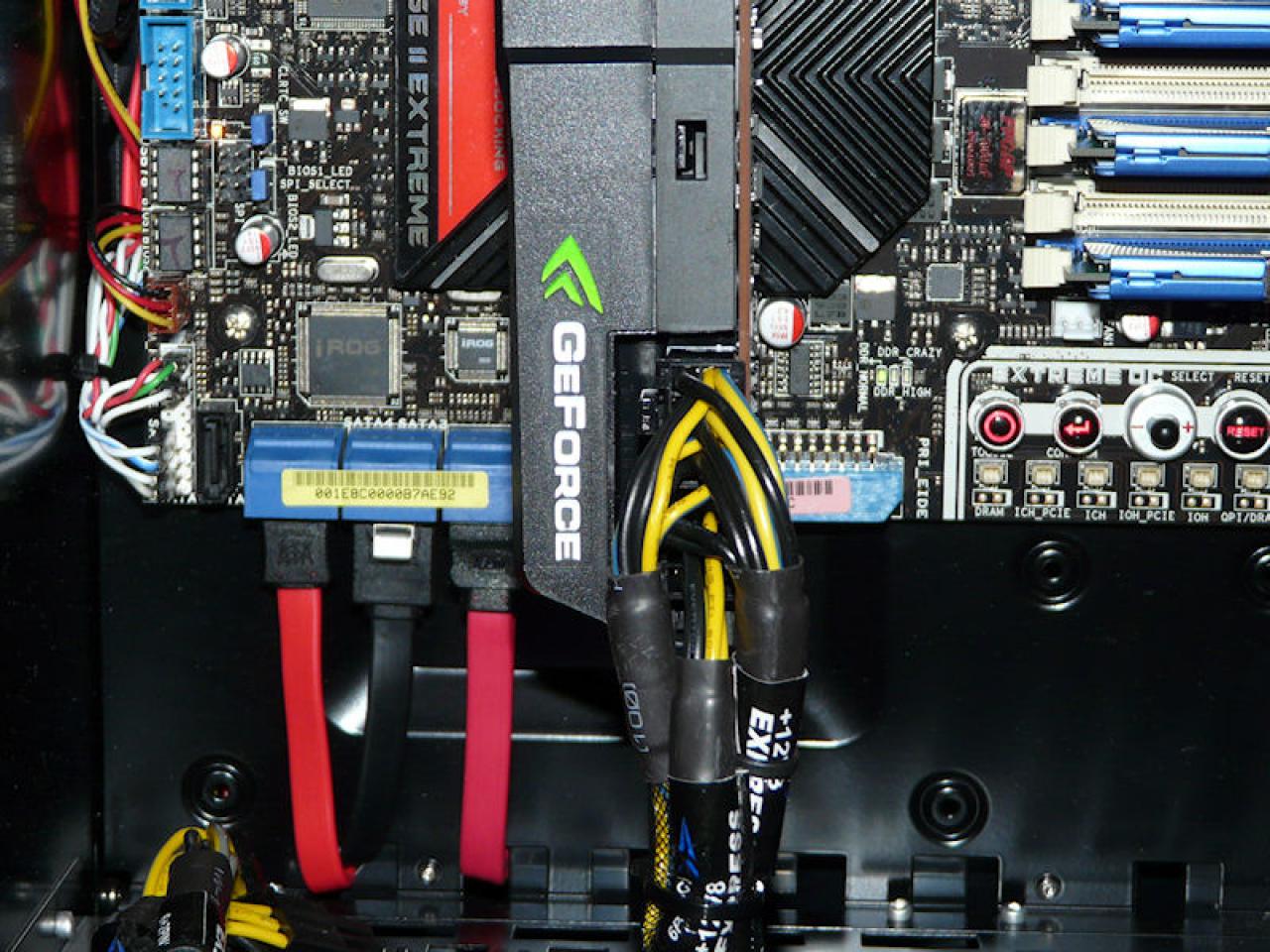 [07/01/2010] Nvidia Fermi GF100 Demosystem (1)