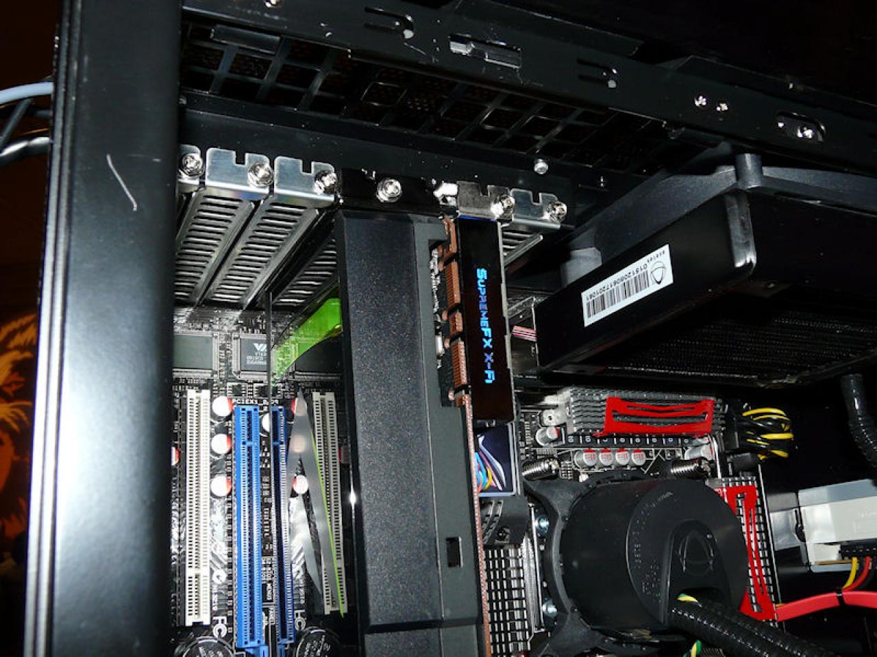 [07/01/2010] Nvidia Fermi GF100 Demosystem (13)