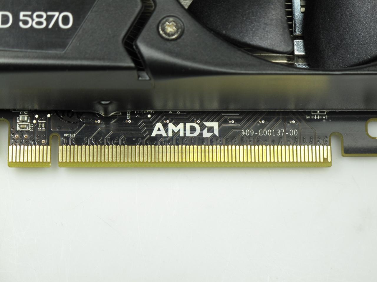[29/01/2010] Vapor X 1.0: Das PCB ist schwarz und stammt von AMD.