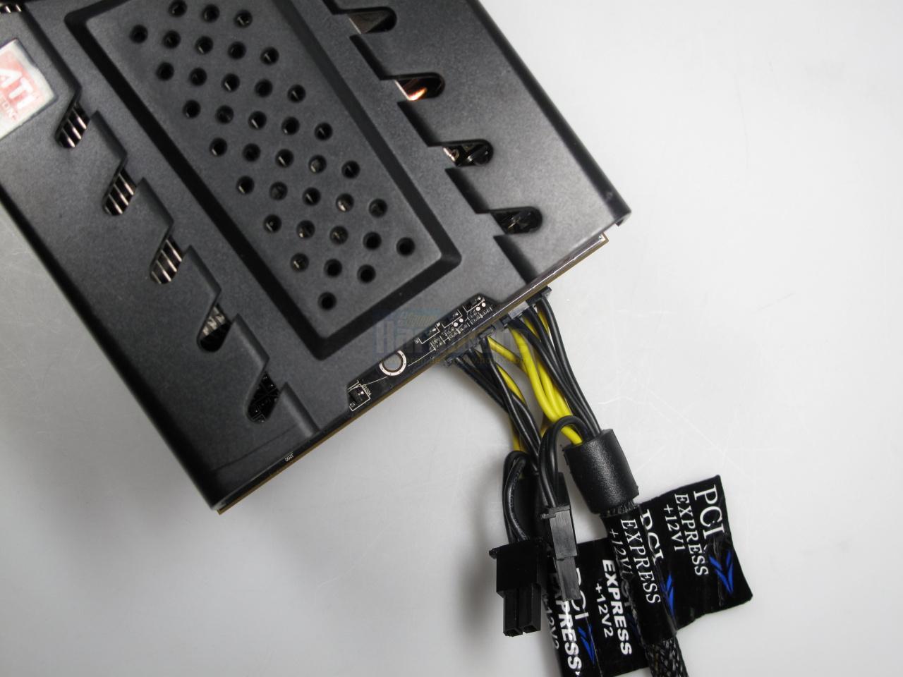 [29/01/2010] Vapor X 1.0 gegen 1.1: Inklusive Stromstecker ist die neue Vapor-X nur 1-2 Millimeter länger als die alte Revision.