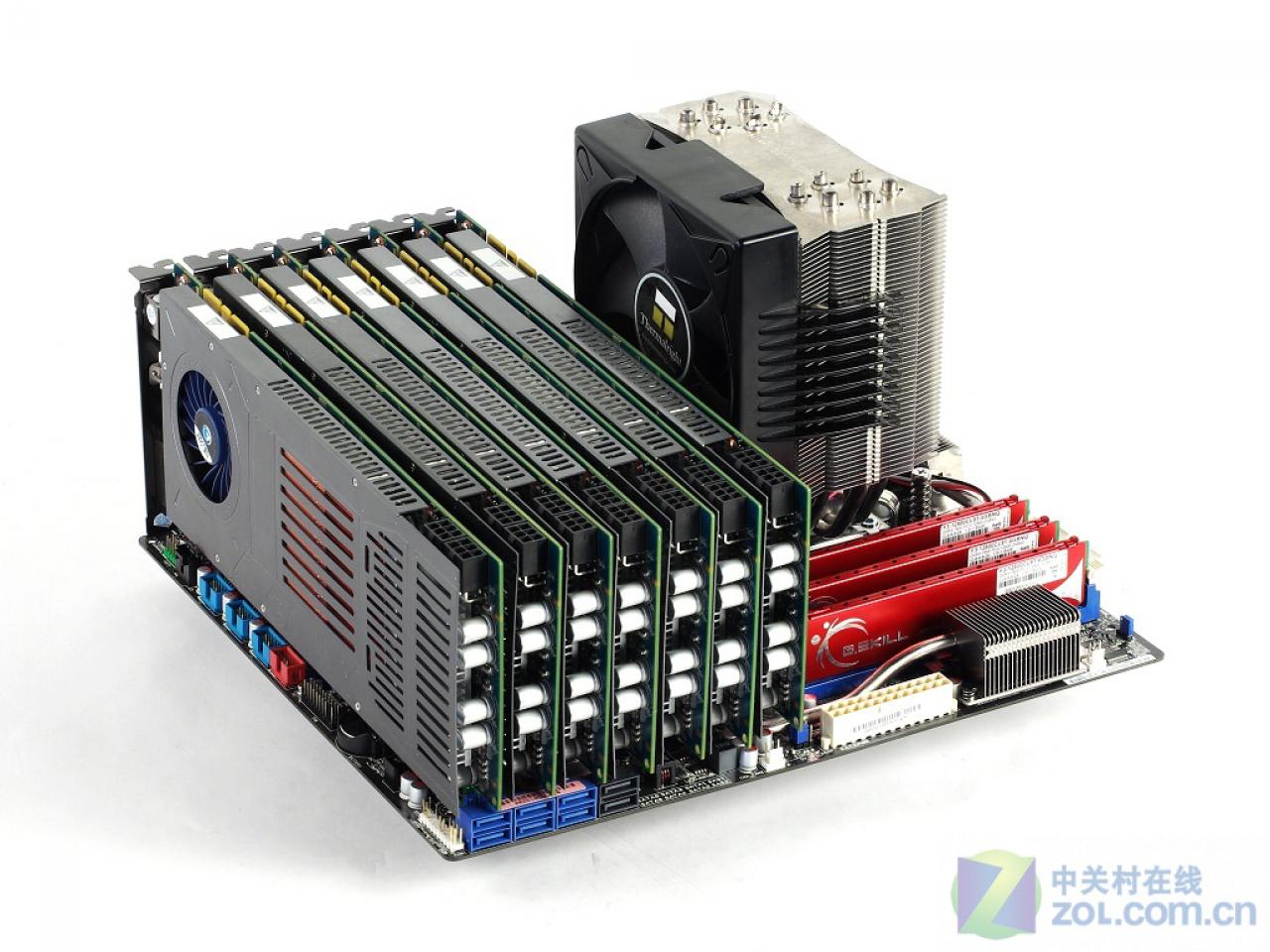[17/01/2010] Gleich sieben Galaxy Geforce GTX 260 mit Single-Slot-Kühlung verbaut vga.zol.com.cn auf einem Asus P6T7 WS SuperComputer Mainboard. (2)