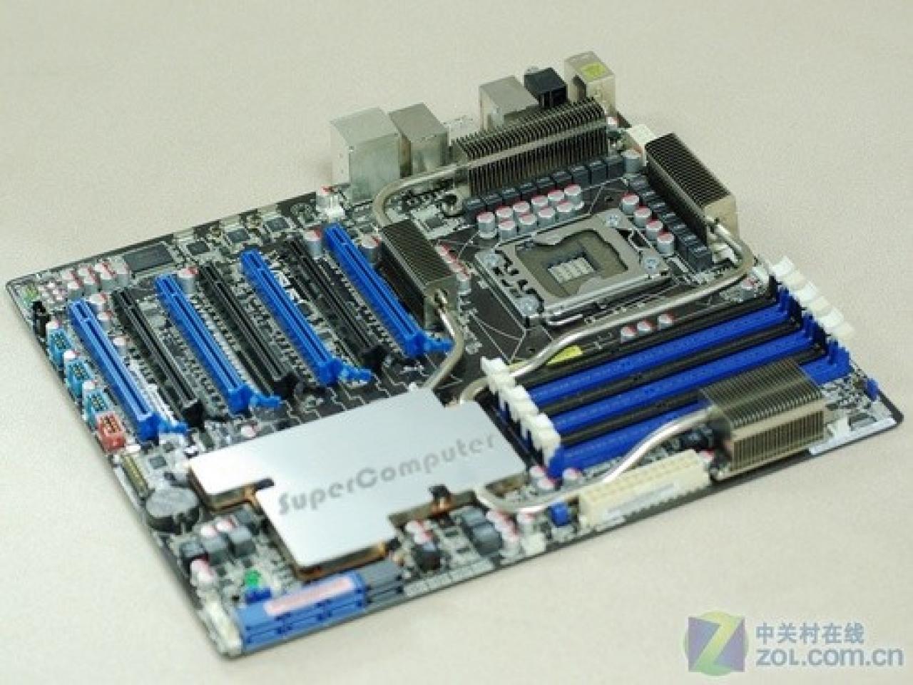 [17/01/2010] Gleich sieben Galaxy Geforce GTX 260 mit Single-Slot-Kühlung verbaut vga.zol.com.cn auf einem Asus P6T7 WS SuperComputer Mainboard. (7)