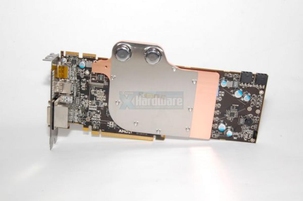 [03/01/2010] XSPC Razor 5870 (21)