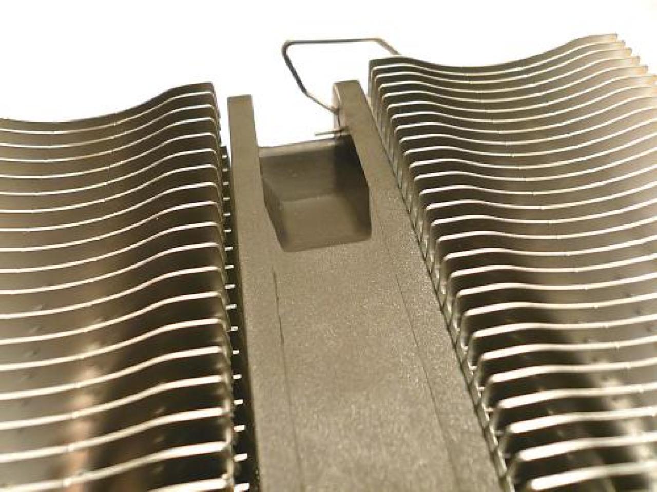 [02/01/2010] Erste Bilder des Coolink Corator DS CPU-Kühlers. (1)