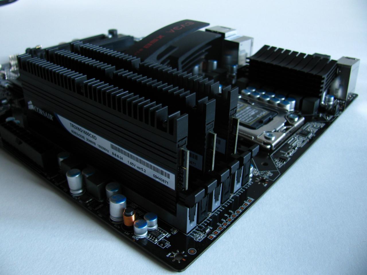 [03/01/2010] Casecon-Projekt: Gehäuse in Pixel-Optik im Eigenbau plus Delta-Hovercraft (103)