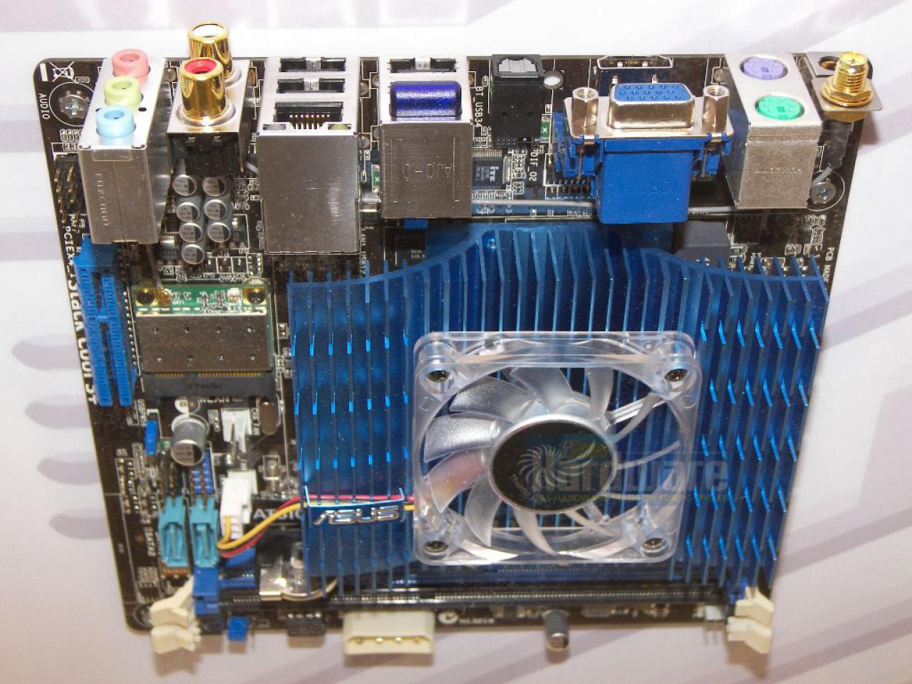 [28/02/2010] Asus AT5IONC-I Deluxe