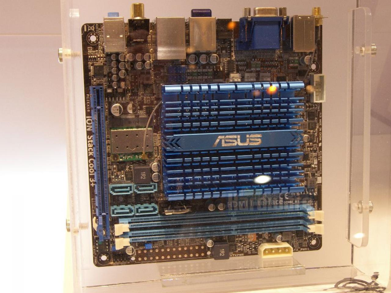 [28/02/2010] Asus AT3IONT-I Deluxe