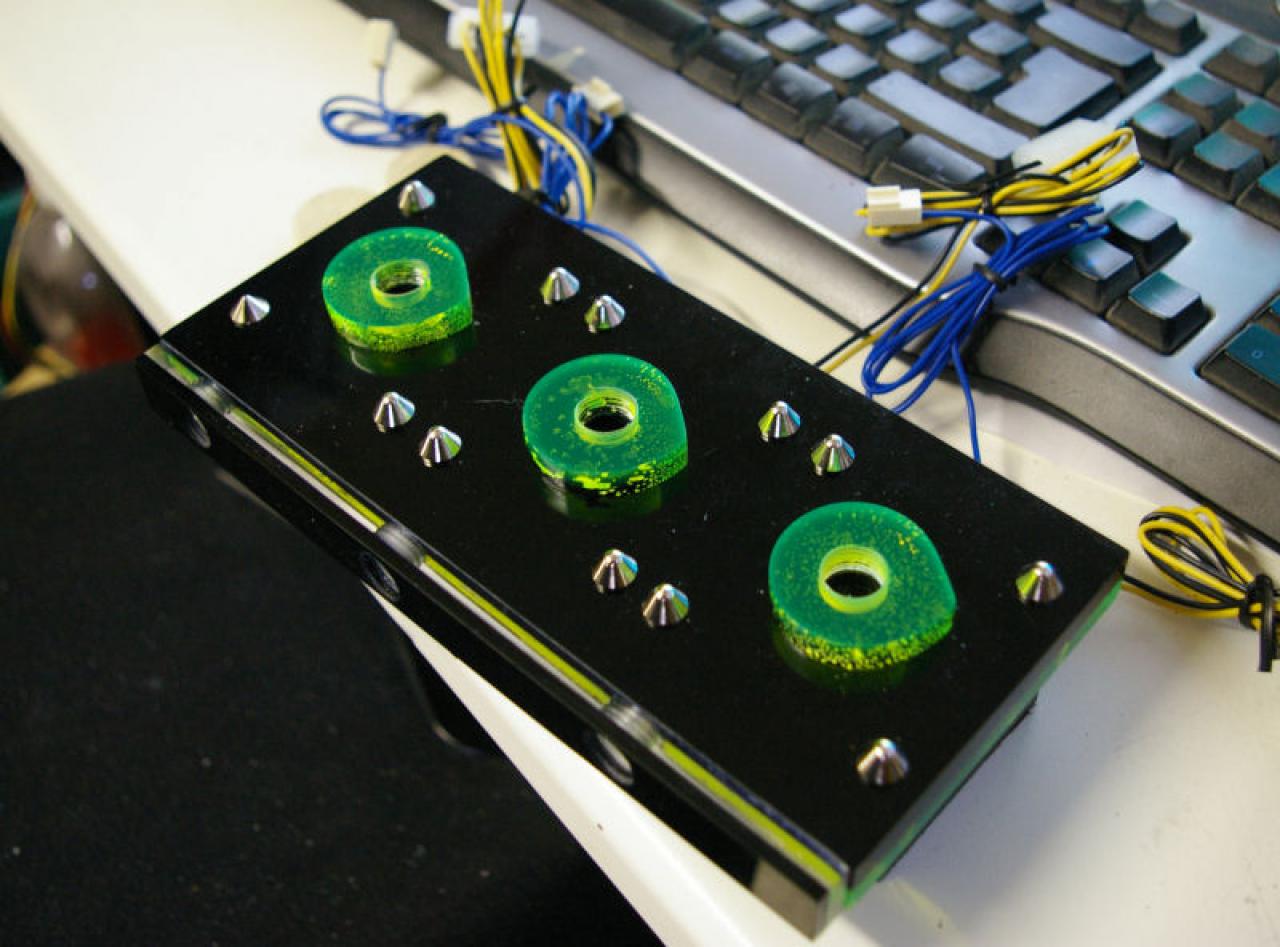 [11/02/2010] So entsteht das Cebit-Vorführgehäuse für das MSI Big Bang Fuzion (24)