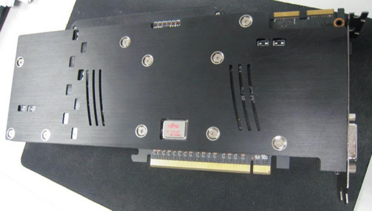[11/02/2010] Radeon HD 5870 Matrix von Asus gesichtet (2)