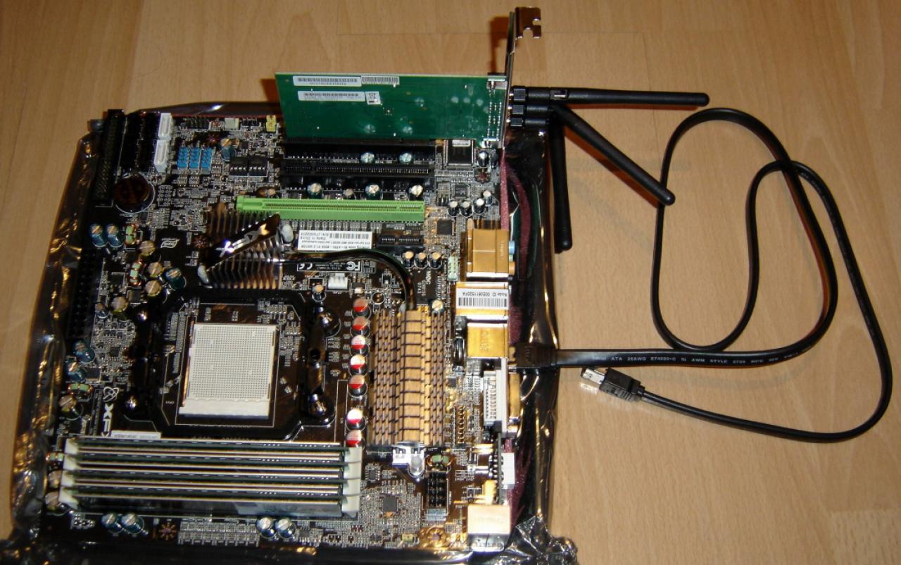 [19/02/2010] Schrauber-Projekt: Pseudo-HTPC in Schwarz/Rot-Optik (14)