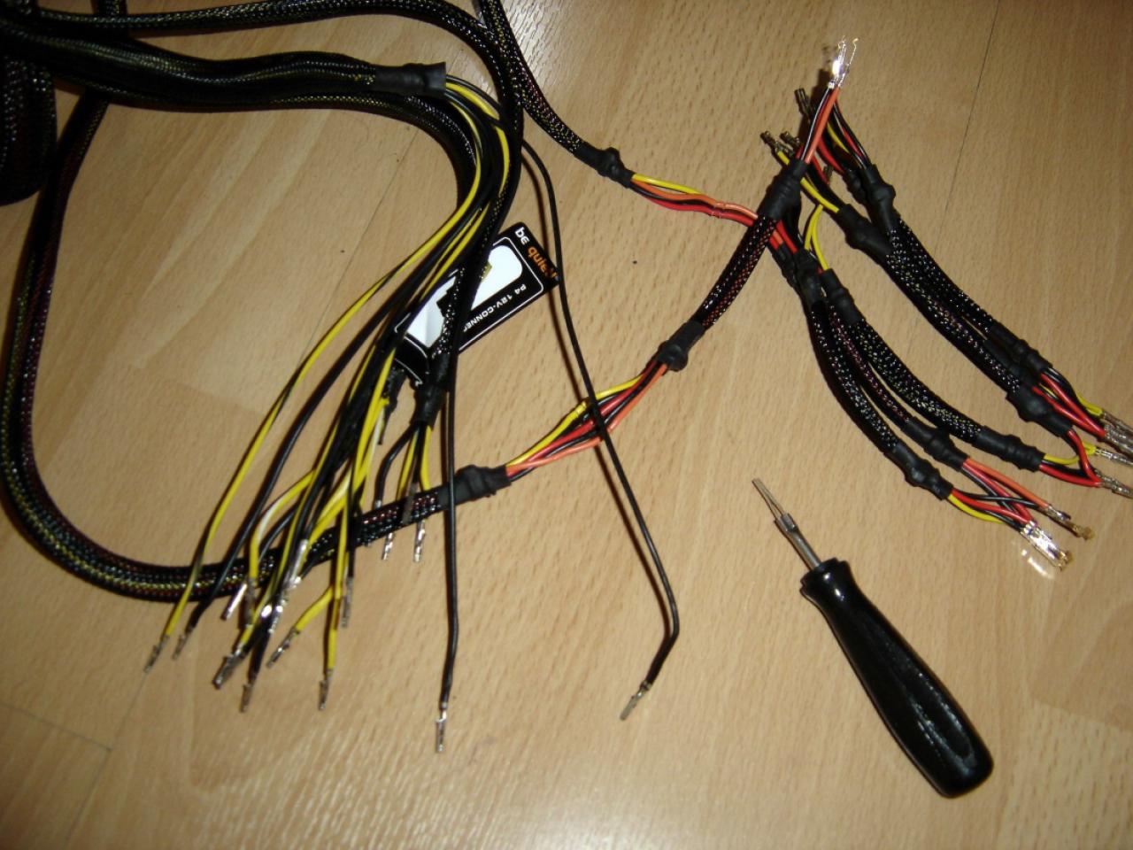[19/02/2010] Schrauber-Projekt: Pseudo-HTPC in Schwarz/Rot-Optik (18)
