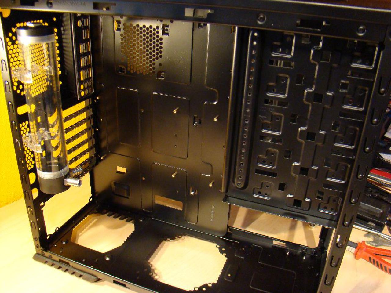 [09/02/2010] PCGH Extreme: Projekt Blue Orange (CM690 Modding) (19)