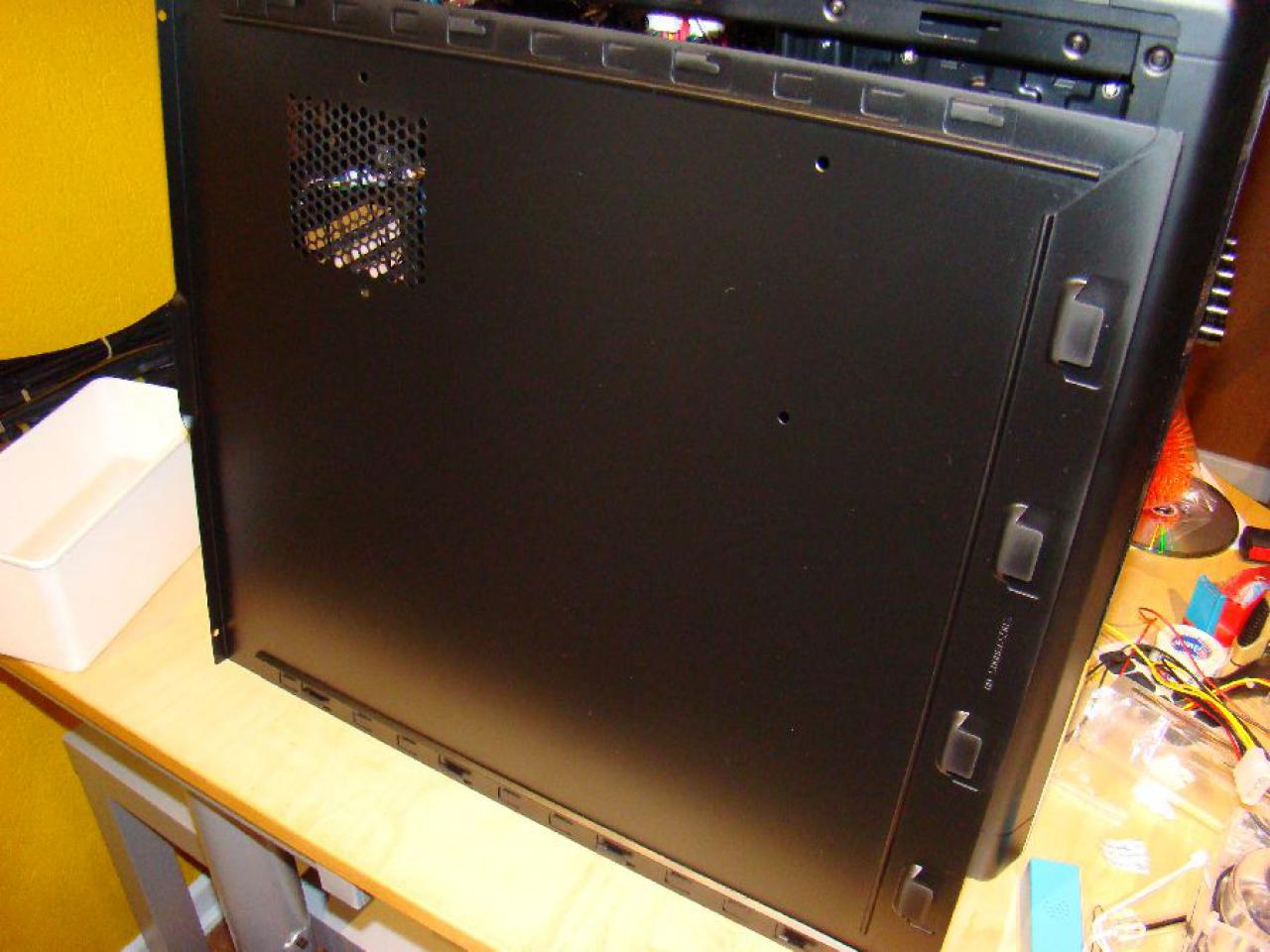 [09/02/2010] PCGH Extreme: Projekt Blue Orange (CM690 Modding) (29)