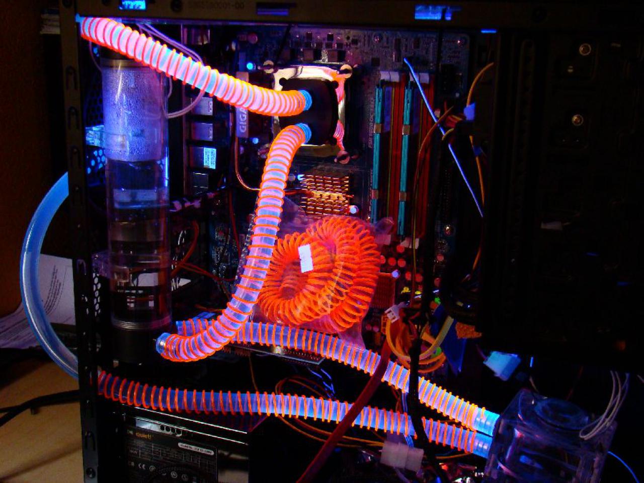 [09/02/2010] PCGH Extreme: Projekt Blue Orange (CM690 Modding) (34)