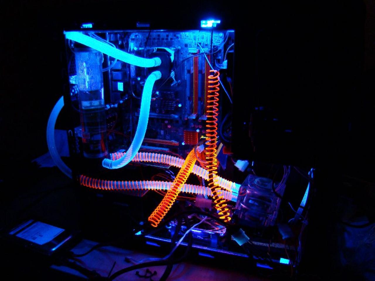 [09/02/2010] PCGH Extreme: Projekt Blue Orange (CM690 Modding) (35)