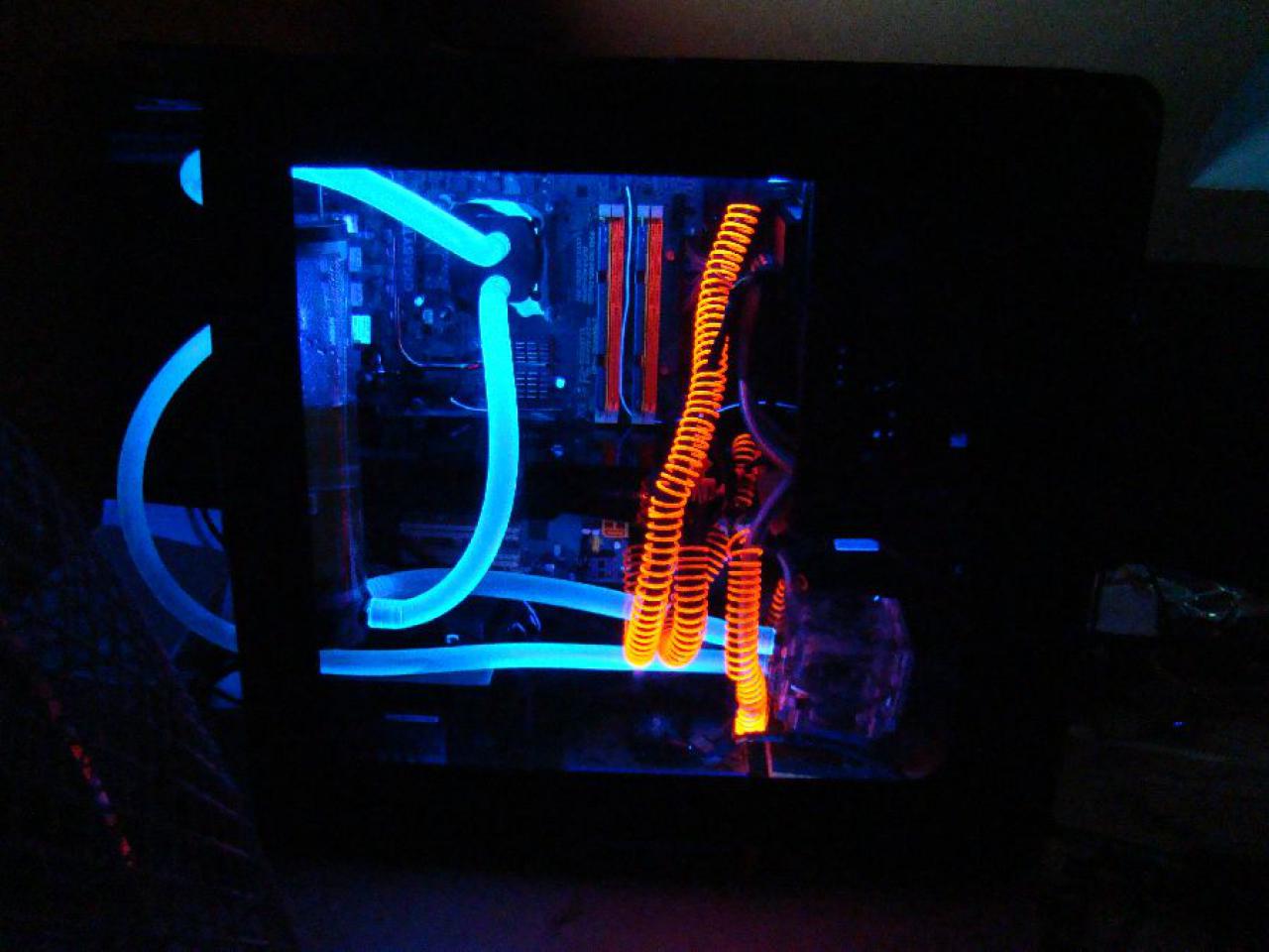[09/02/2010] PCGH Extreme: Projekt Blue Orange (CM690 Modding) (39)