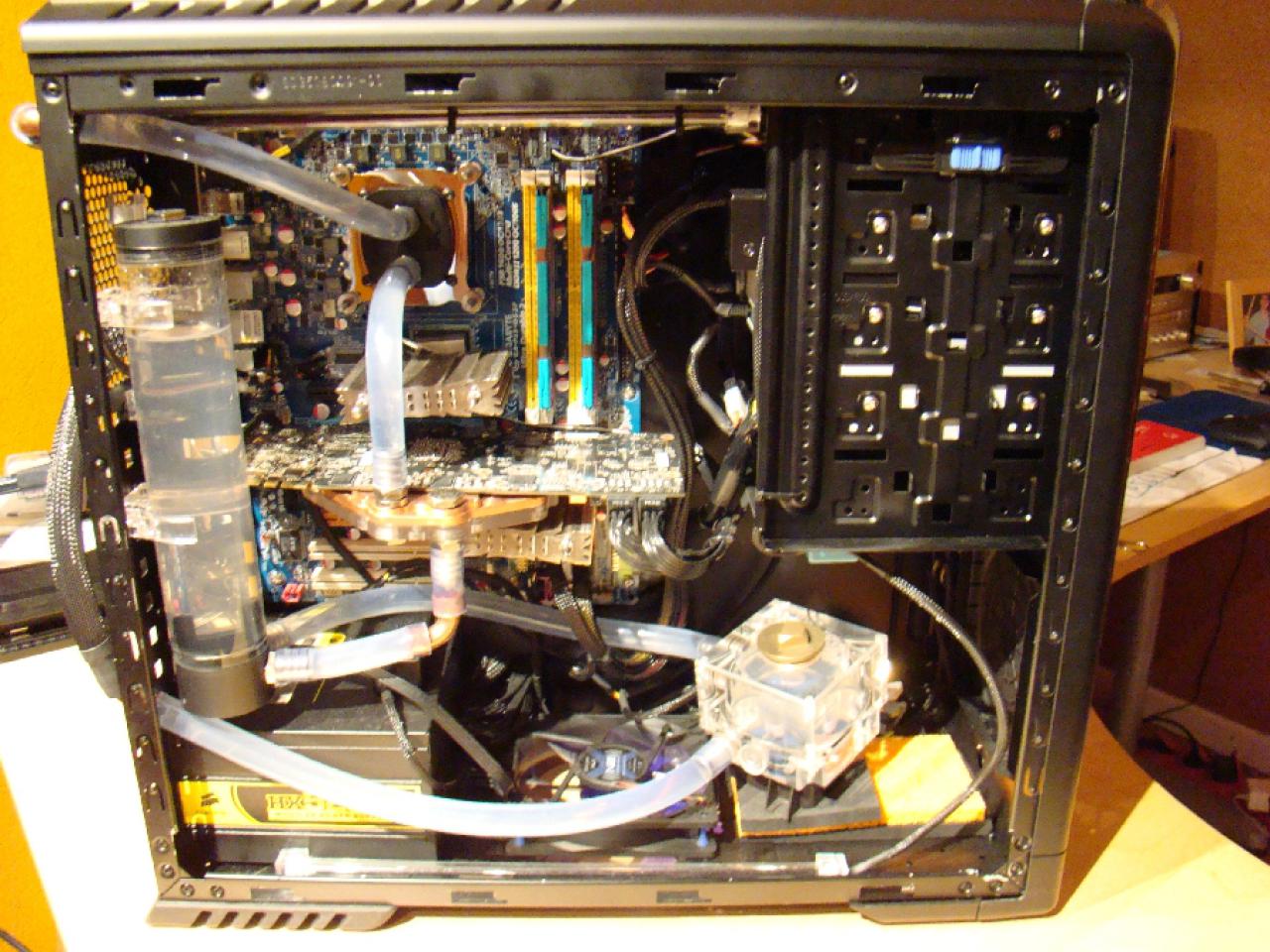 [09/02/2010] PCGH Extreme: Projekt Blue Orange (CM690 Modding) (67)