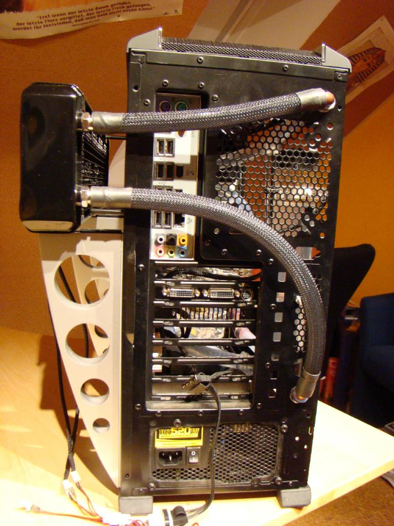 [09/02/2010] PCGH Extreme: Projekt Blue Orange (CM690 Modding) (68)