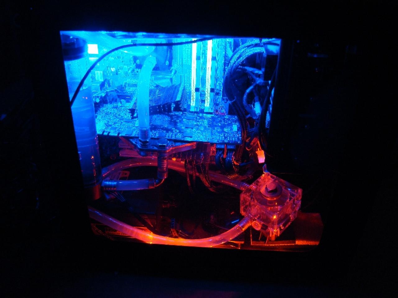 [09/02/2010] PCGH Extreme: Projekt Blue Orange (CM690 Modding) (85)