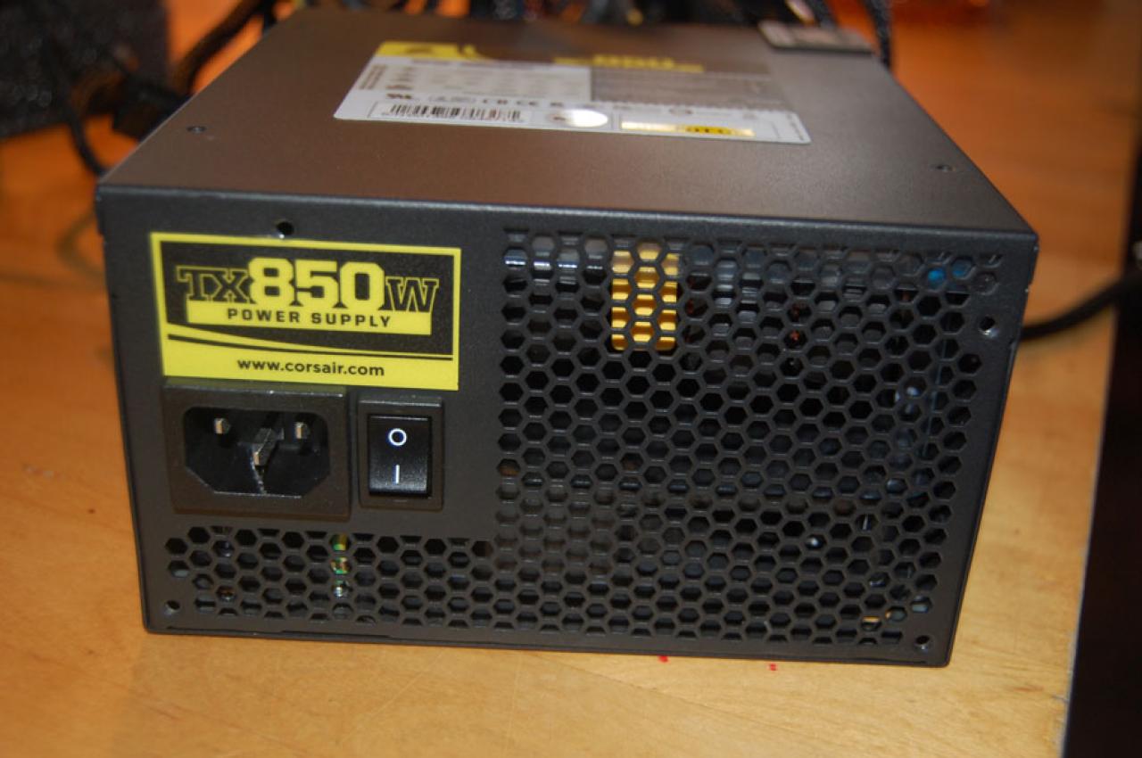 [19/02/2010] Tagebuch des Wahninns: PCGH-Casemod von NobLorRos - Update (5)