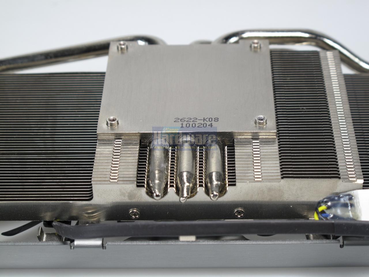 [04/02/2010] MSI Radeon HD 5770 Hawk: Die Kühlplatte auf der GPU