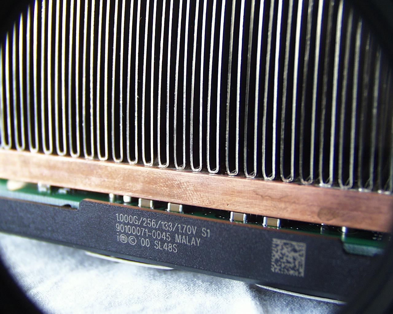 [23/02/2010] Pentium 3 mit 1 GHz (2)