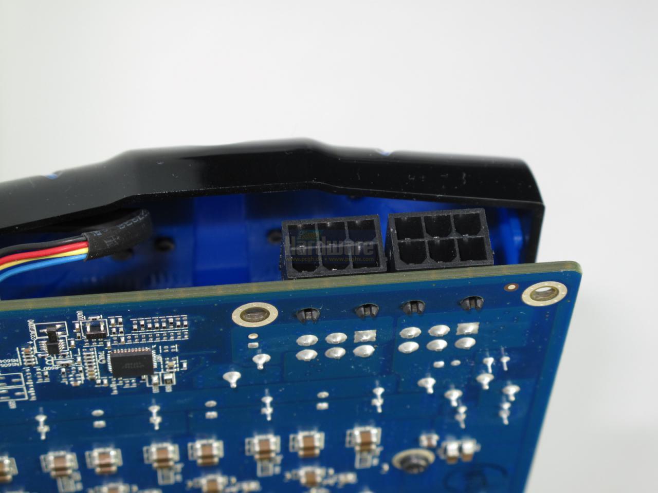 [19/02/2010] Sapphire Radeon HD 5850 Toxic 27