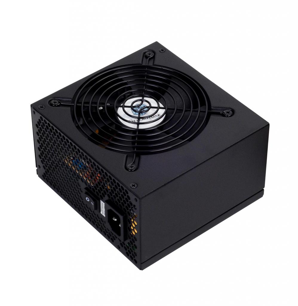 [02/02/2010] Silverstone Strider Essential ST40F-ES und ST50F-ES