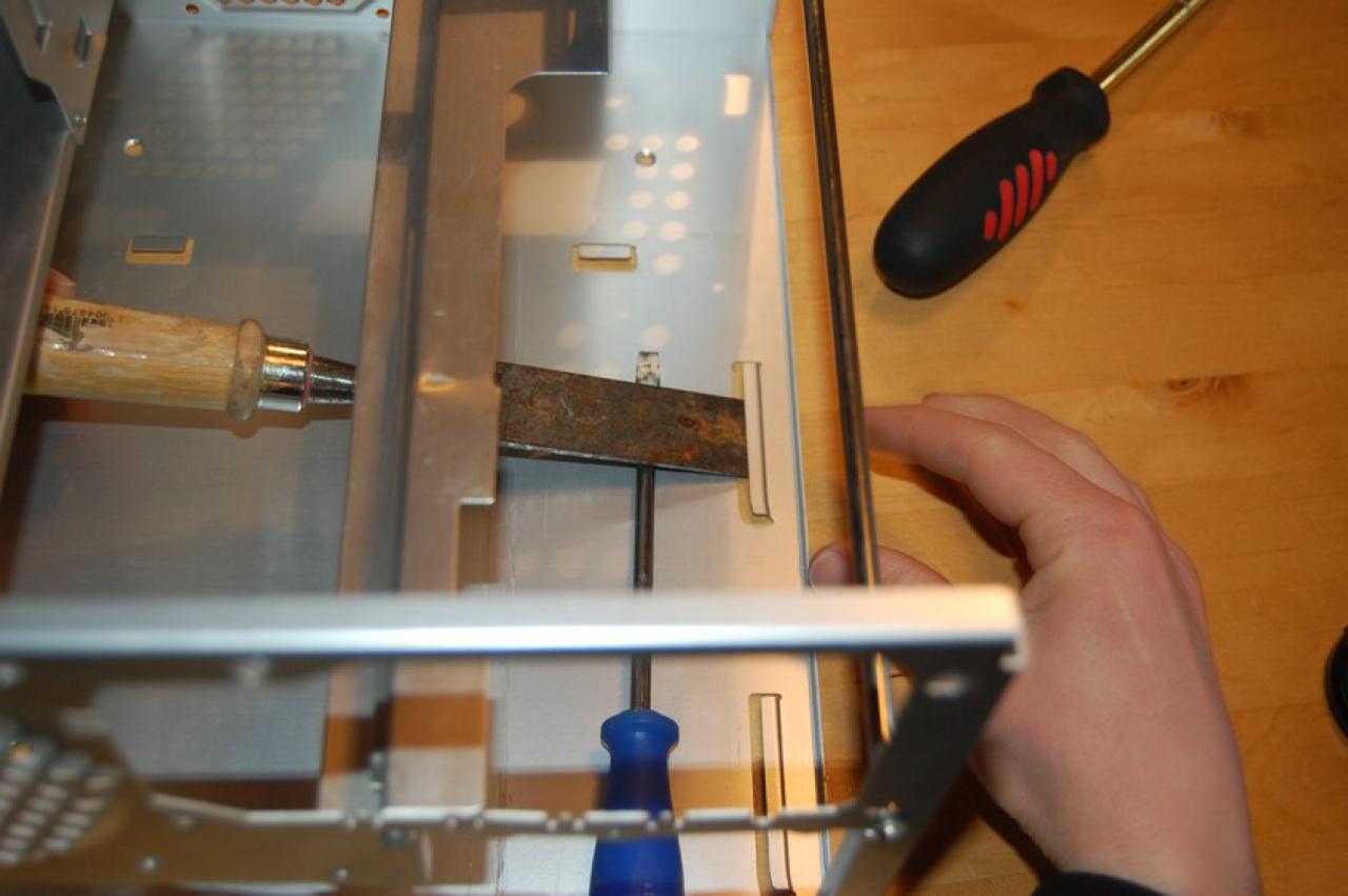 [05/02/2010] NobLorRos in Aktion: Casemod Little Black Blue (5)