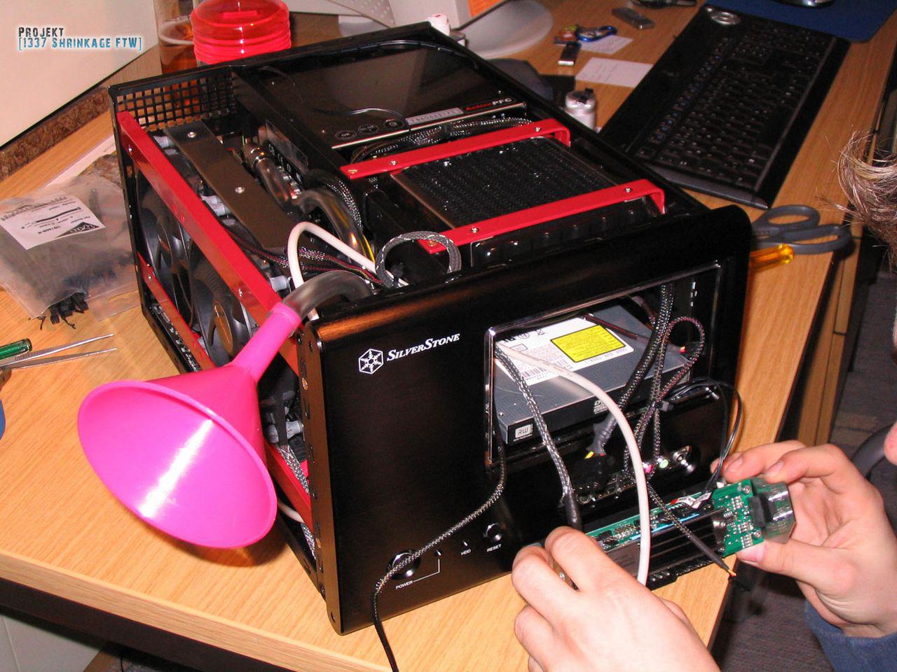 [19/02/2010] Core-i7-Mini-PC mit interner Wasserkühlung (8)