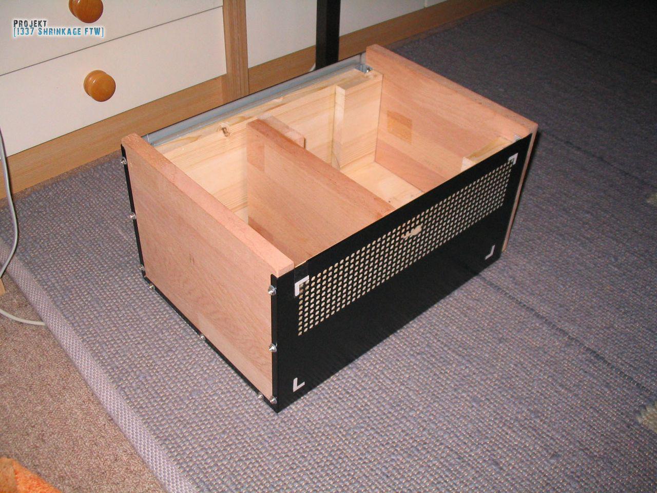 [19/02/2010] Core-i7-Mini-PC mit interner Wasserkühlung (30)