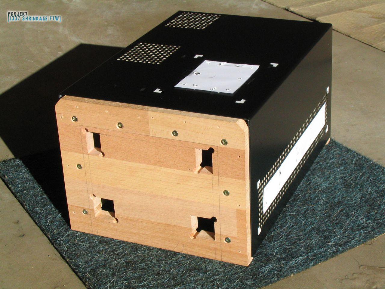 [19/02/2010] Core-i7-Mini-PC mit interner Wasserkühlung (33)