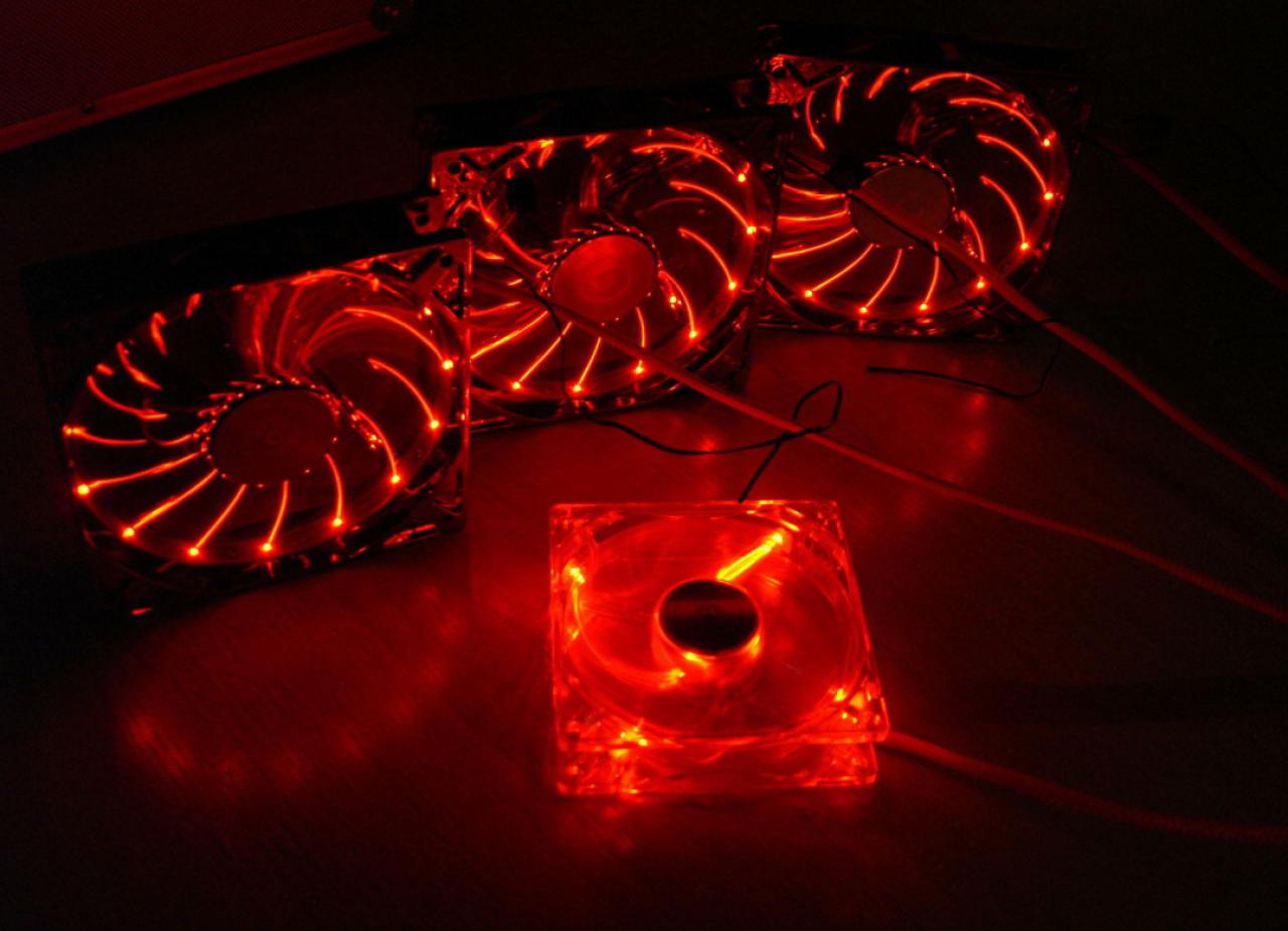 [19/02/2010] Schrauber-Projekt: Pseudo-HTPC in Schwarz/Rot-Optik (46)